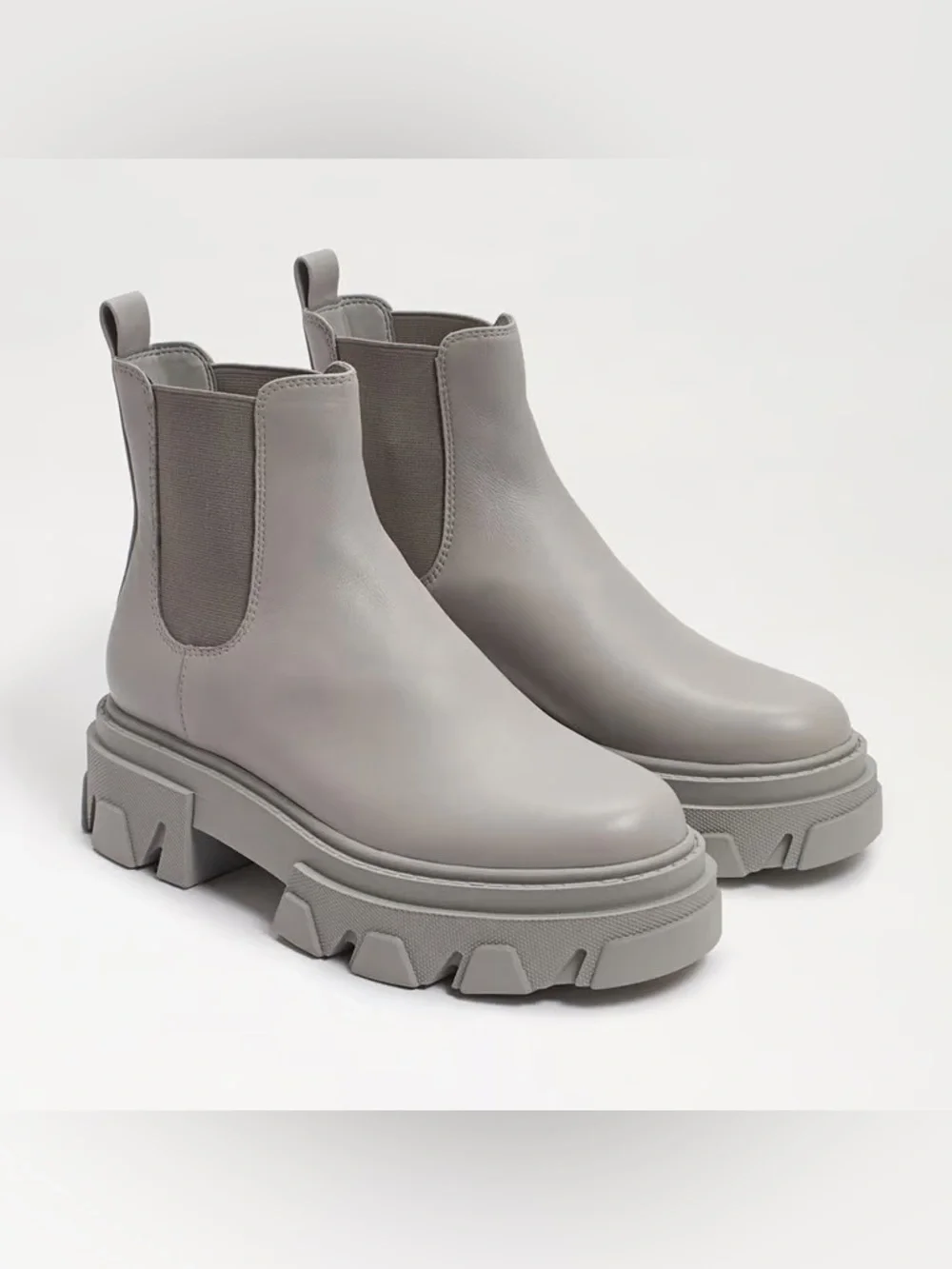 Sam Edelman | Daelyn Chelsea Boot size 9 NIB
